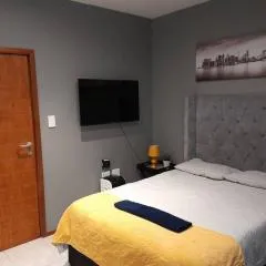 Luxury Studio 5min Walk to Gandhi Square + Wifi