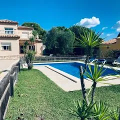 AME57 Preciosa Villa Con Piscina 10 pax