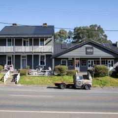 Robertson Public House and Kitchen