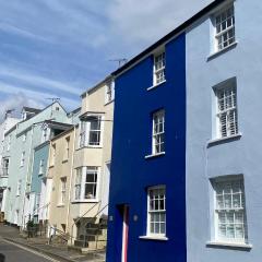 Little Monmouth 4 bedroom cottage, Old town Lyme Regis, dog friendly and parking