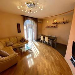 City center cute flat 3 rooms