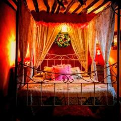 Room in Lodge - Romantic getaway to Cuenca at La Quinta de Malu