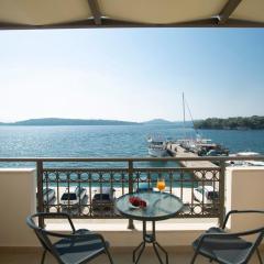 Enalion top floor apartment with viewboat dock & close to Nidri!