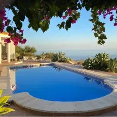 Villa in Arenas with Mediterranean Views