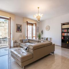 Apartment on Shopping street