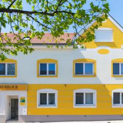 Pension & Weingut Storchenblick