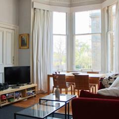 Classic Edinburgh Flat in the heart of Morningside