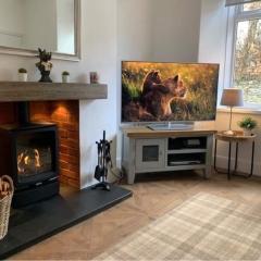 Woodland Cottage - cosy dog friendly cottage in the heart of Windermere