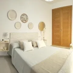 RELAX CHICLANA-Aparcamiento privado-TV Cable-WifiPlus-Aire Acond-Incluido