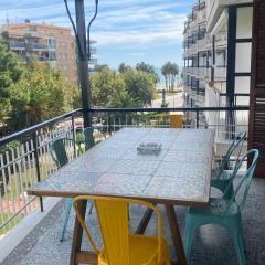 SALOU : SPACIEUX APPARTEMENT 100 M2 vue sur mer