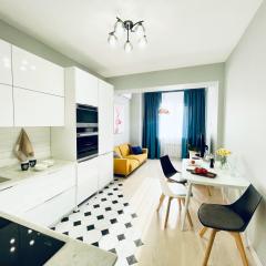 Yourhome - Солнечная Квартира в центре Алматы