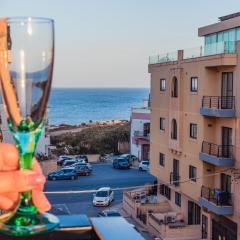 Sea-View 3 bedroom Apartment - Sleeps 8