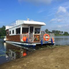 HOUSEBOAT Mazury Frajda