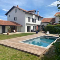 Hiru Alabak - Maison à Biarritz, piscine, jardin, 8 personnes