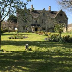 The Manor Farm Alderton