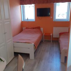 Wynajem apartamentów i pokoi.