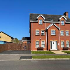 Luxury Portrush Holiday Homes - The Grove, Portrush Sleeps 14 - 6 bedrooms