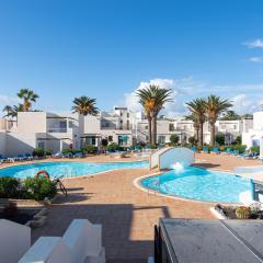 HomeforGuest Apartamento con terraza y piscina en Corralejo
