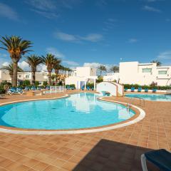 HomeForGuest Apartamento 15 con terraza y piscina en Corralejo