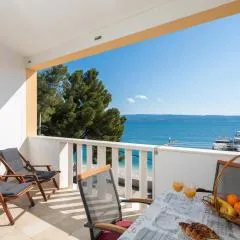 J.B. Beachfront Suites