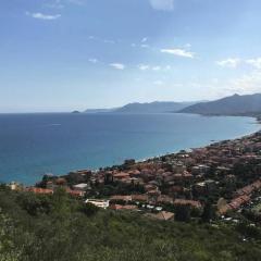 Casa indipendente su due livelli in Liguria-vista mare 6-7 Posti
