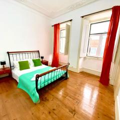 Chiado Central Large and Comfortable Double Room Art Deco with shared Bathroom