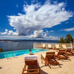 Villa MIRNA with heated pool & whirlpool, traditional wine bar, 150m from sea