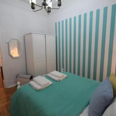 Classy and cozy Double room in Marques de Pombal, Nautic, with shared Bathroom