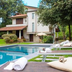 VILLA LA MERIDIANA 8&1, Emma Villas