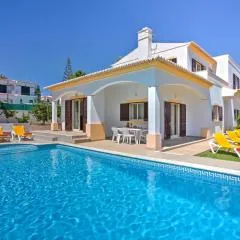 Villa Miraflores by Villa Plus