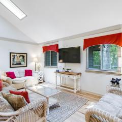 460 Oceanwoods Cottage