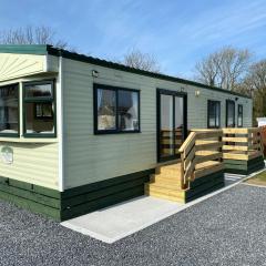 Charming two bedroom static caravan in whithorn