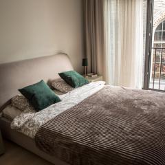 Dream Stay - Executive Apartment with Balcony