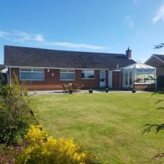 The Burrow, a Spacious Bungalow in Heart of NI