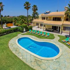 Villa Barreto by Villa Plus