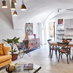 Equorum Prospectus 1 - OSTUNI CENTRO - Guest House