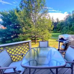 F6 Townhome with golf course and mountain views in Bretton Woods next to Mt Washington HotelF6