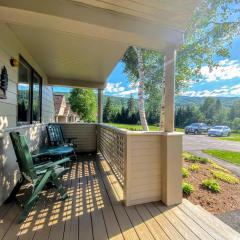 G5 WOW Stunning single level home next to golf course and Mt Washington Hotel AC skiing