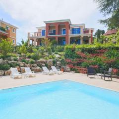 Picturesque flat with swimming pool