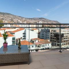 Luxurious Apartment Funchal - Casa Valentina - Rent2U, Lda