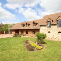 Gîte Juvigny-Sous-Andaine, 6 pièces, 12 personnes - FR-1-497-18