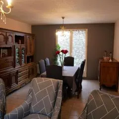 Maison cosy à Sully-sur-Loire, 5 chambres, terrasse, parking, draps et chauffage inclus - FR-1-590-220