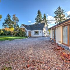 Charming 1-Bed Cottage in Inverness