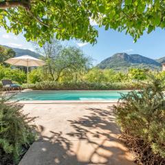 Sóller house close to the center, large flat orchard and pool.