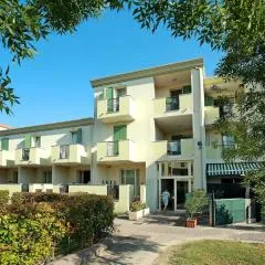 Apartment Robinia-Pinetine-2 by Interhome