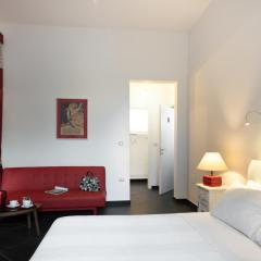 Maria Vittoria Charming Rooms and Apartments