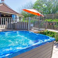 Streamways Nr Croyde - Large country cottage with valley views, Hot Tub option and private garden cabin, sleeps 12-16