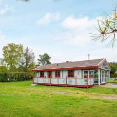 6 person holiday home in Ebeltoft