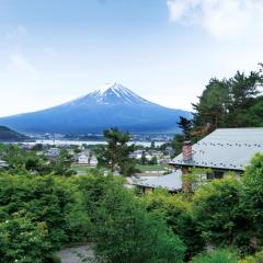 가와구치코 컨트리 코티지 반(Kawaguchiko Country Cottage Ban - Glamping Resort -)