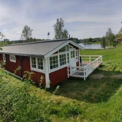 Charming 2-Bed House at the lake close gustavsfors